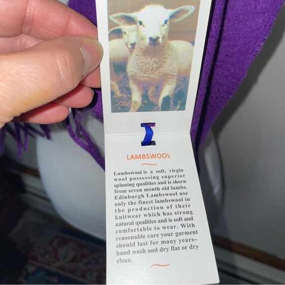 EDINBURGH Lambswool Scarf  Purple Gray Plaid Reversible Fringe NWT - Picture 7 of 8